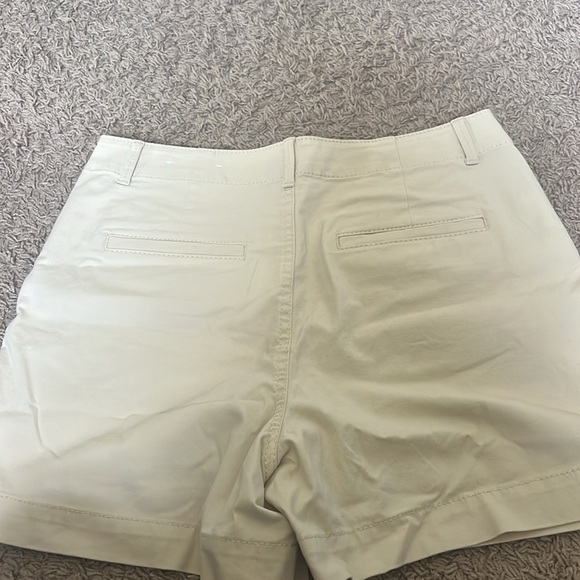 Loft Twill Khaki Shorts Size 6 A03 - Picture 4 of 4